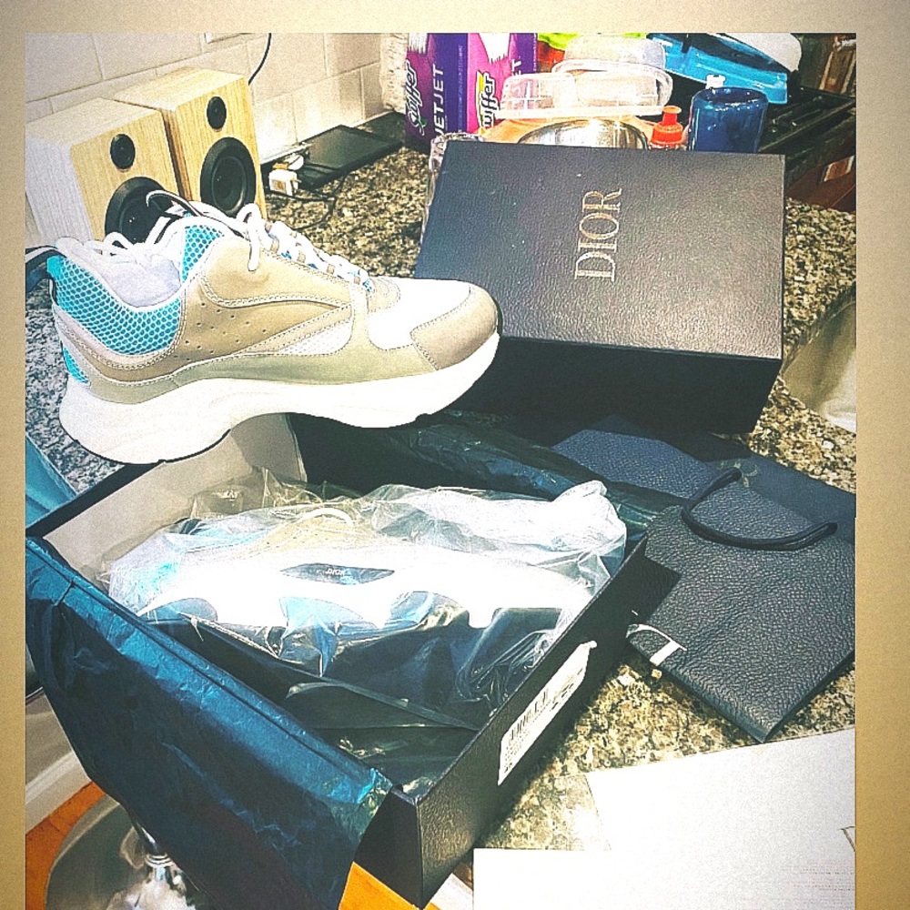 Brand new dior sneakers never worn size 11 serious buyers only